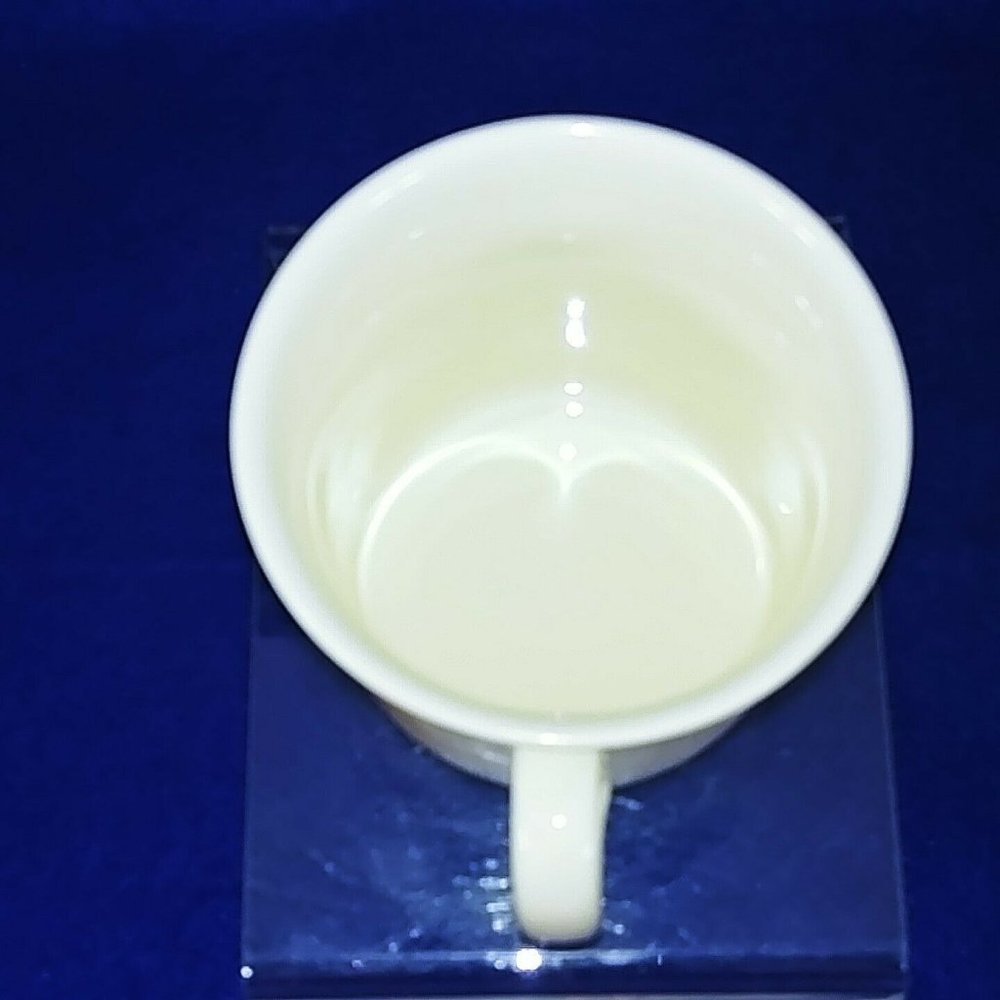 Royal Doulton Bunnykins Child's Mug "Doll's House" Pattern Coffee Tea Cup Vtg - Picture 4 of 4